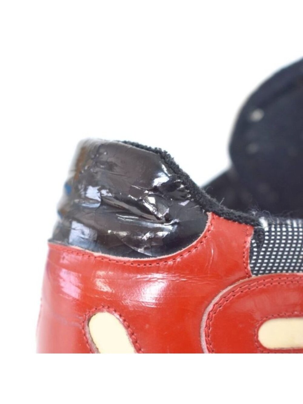 Chanel CC Logo Patent Leather Sneakers Red - Picture 7 of 7